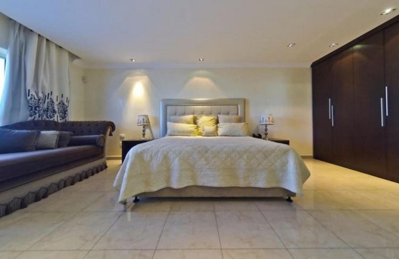 Villa Family Eilat With Heated Pool Buitenkant foto