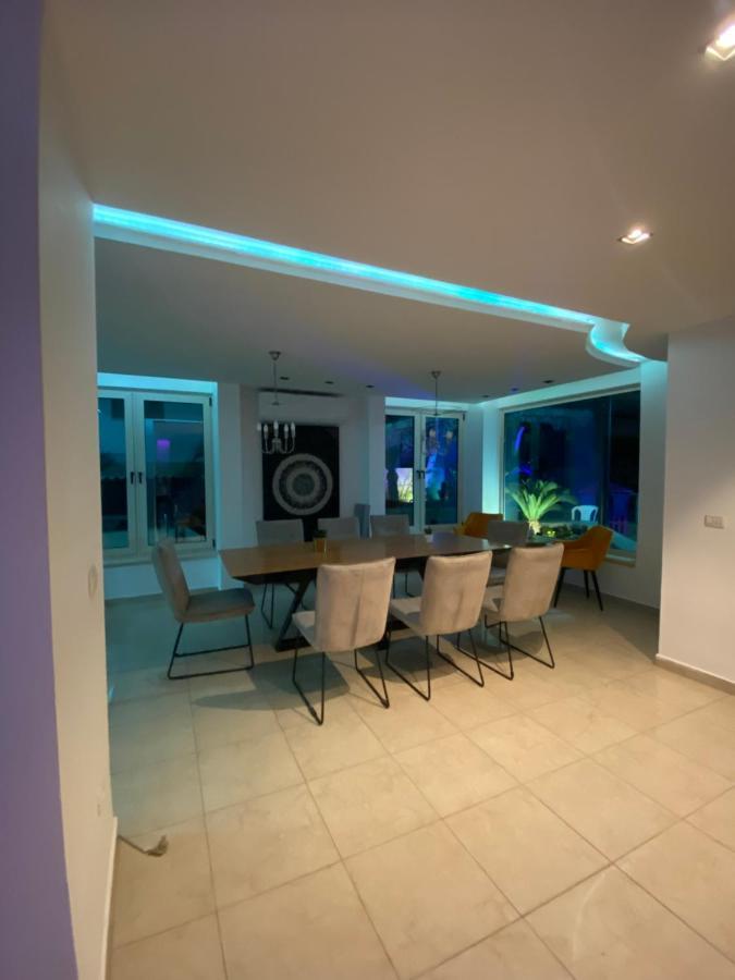 Villa Family Eilat With Heated Pool Buitenkant foto